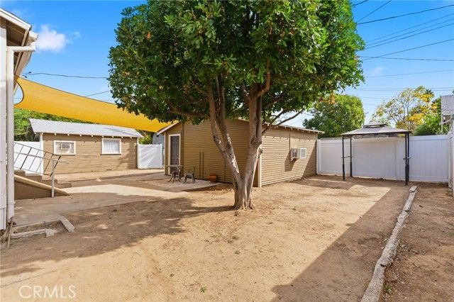 3756 Locust, Riverside, CA 92501