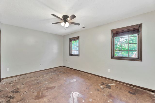 1400 E Evergreen Lane, Derby, KS 67037