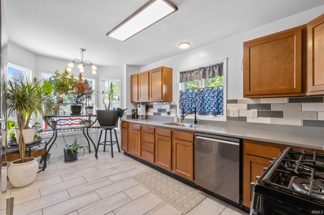 522 Laurel Street, Elkhart, IN 46514