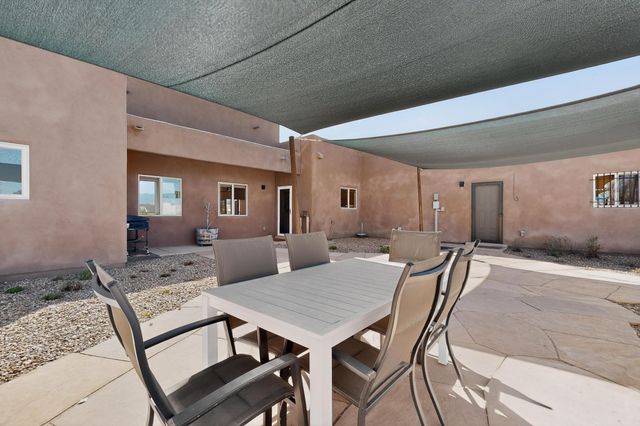 117 Doolittle Road, Corrales, NM 87048