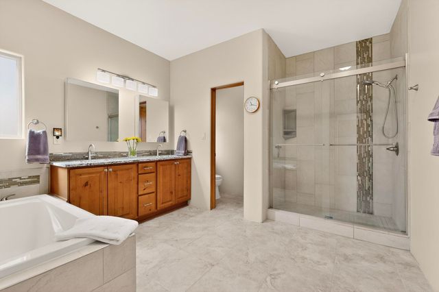 117 Doolittle Road, Corrales, NM 87048