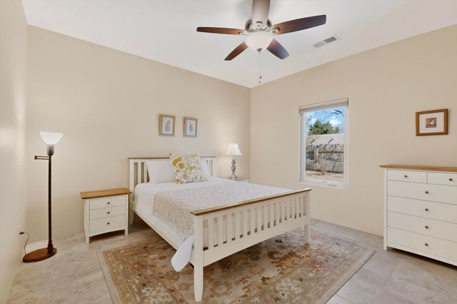 117 Doolittle Road, Corrales, NM 87048