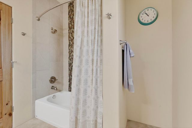 117 Doolittle Road, Corrales, NM 87048