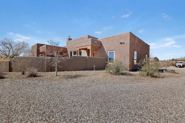 117 Doolittle Road, Corrales, NM 87048