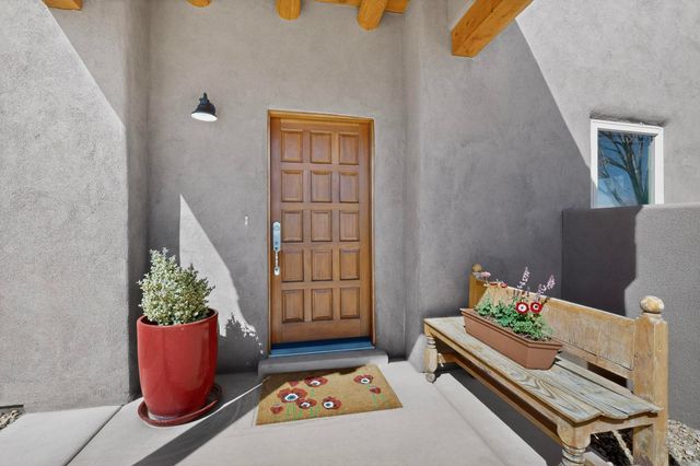 117 Doolittle Road, Corrales, NM 87048