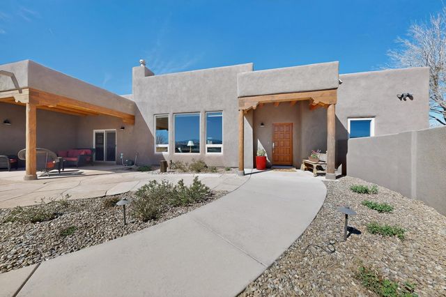 117 Doolittle Road, Corrales, NM 87048