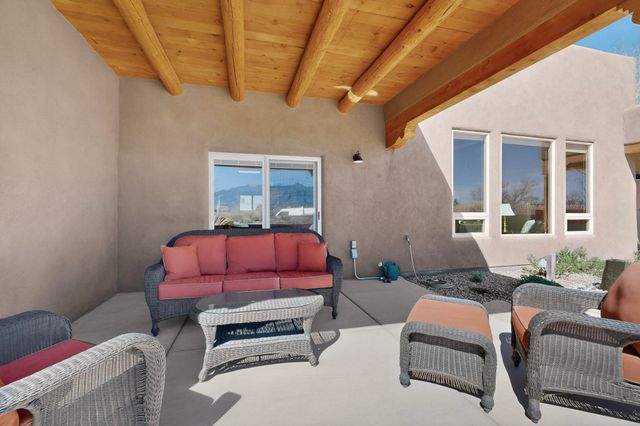 117 Doolittle Road, Corrales, NM 87048