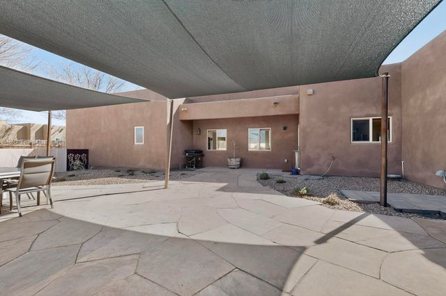 117 Doolittle Road, Corrales, NM 87048
