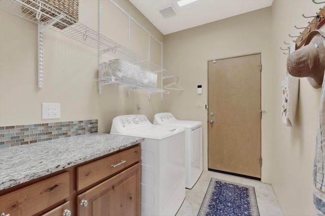 117 Doolittle Road, Corrales, NM 87048