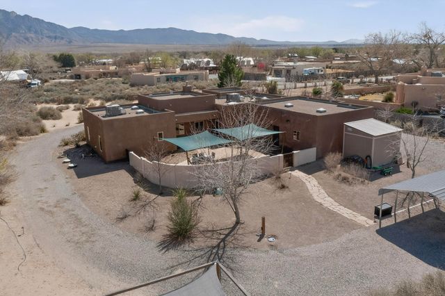 117 Doolittle Road, Corrales, NM 87048