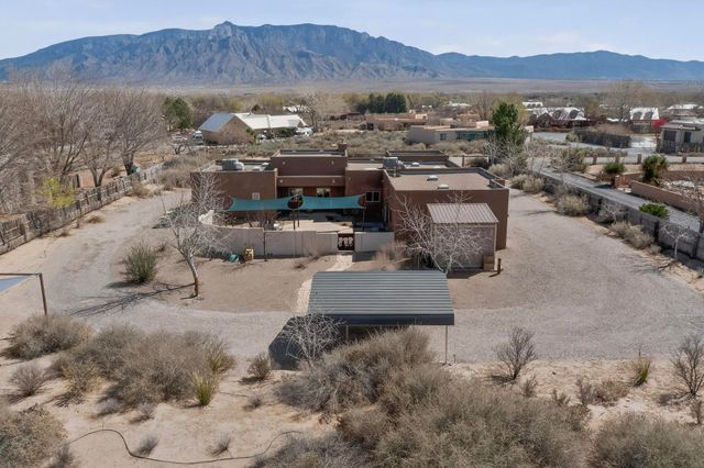 117 Doolittle Road, Corrales, NM 87048