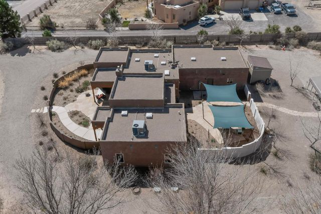 117 Doolittle Road, Corrales, NM 87048