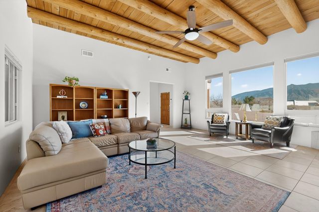 117 Doolittle Road, Corrales, NM 87048