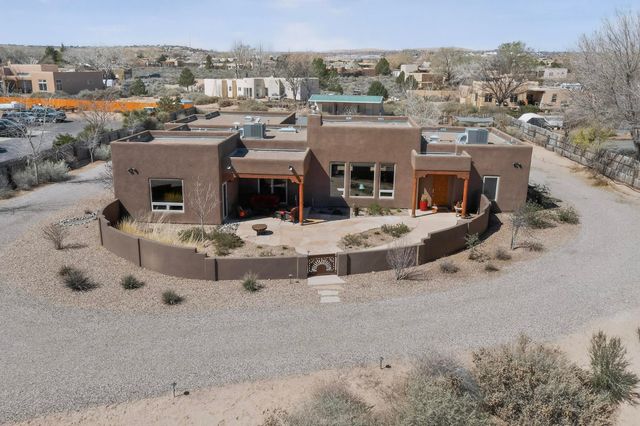 117 Doolittle Road, Corrales, NM 87048