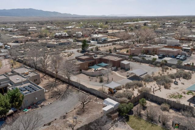 117 Doolittle Road, Corrales, NM 87048