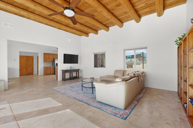 117 Doolittle Road, Corrales, NM 87048