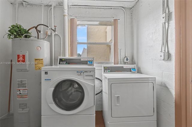 2831 Sunrise Lakes Dr. E 204, Sunrise, FL 33322