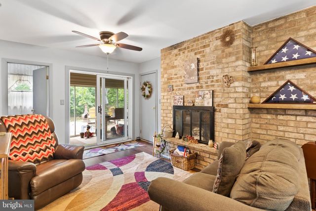 109 YELLOW BREECHES DR, Camp Hill, PA 17011
