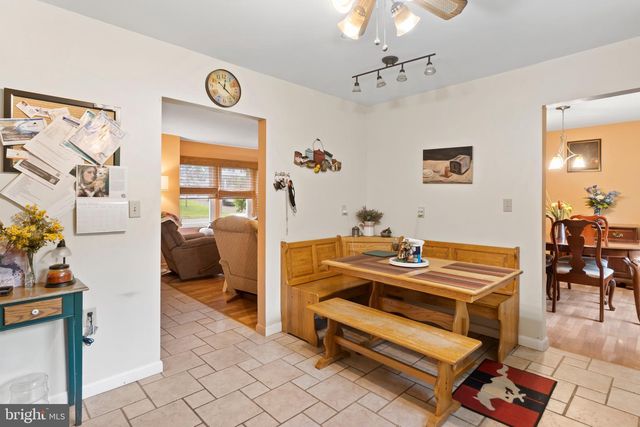 109 YELLOW BREECHES DR, Camp Hill, PA 17011