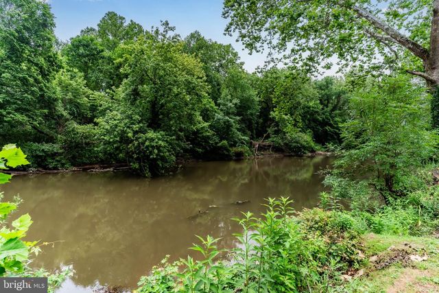 109 YELLOW BREECHES DR, Camp Hill, PA 17011