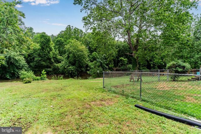 109 YELLOW BREECHES DR, Camp Hill, PA 17011