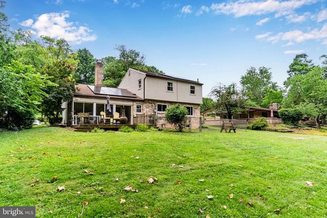 109 YELLOW BREECHES DR, Camp Hill, PA 17011