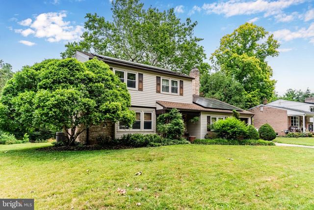 109 YELLOW BREECHES DR, Camp Hill, PA 17011