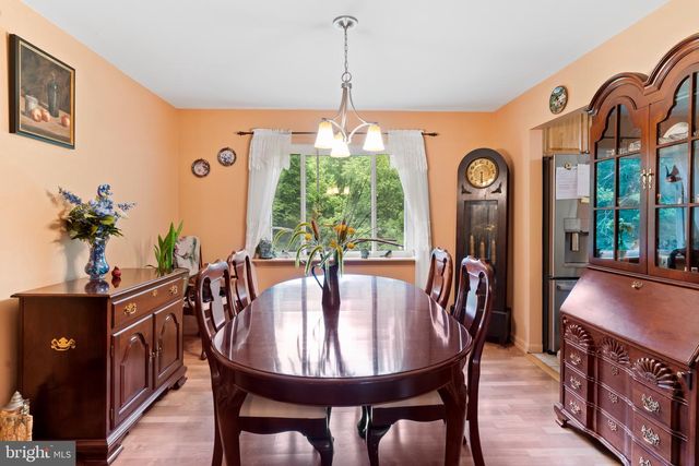 109 YELLOW BREECHES DR, Camp Hill, PA 17011