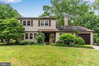109 YELLOW BREECHES DR, Camp Hill, PA 17011