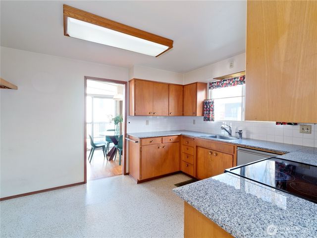 5538 S Norfolk Street, Seattle, WA 98118