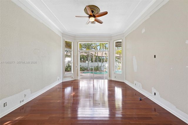 15989 SW 14th St, Pembroke Pines, FL 33027