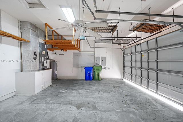 15989 SW 14th St, Pembroke Pines, FL 33027