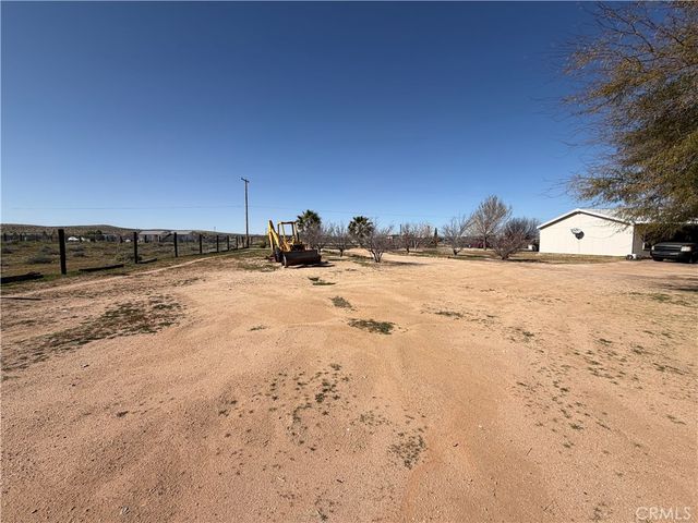 36633 Hidden River, Hinkley, CA 92347