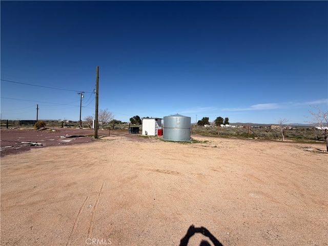 36633 Hidden River, Hinkley, CA 92347