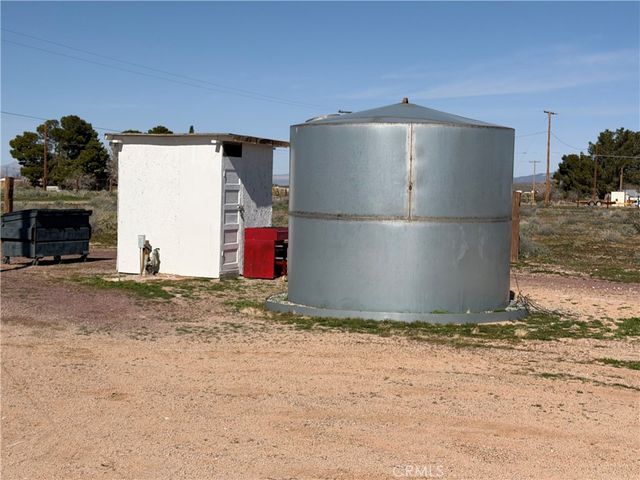 36633 Hidden River, Hinkley, CA 92347