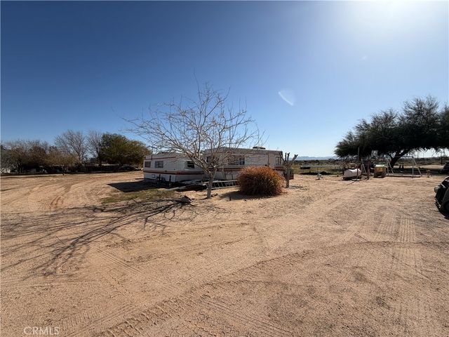 36633 Hidden River, Hinkley, CA 92347