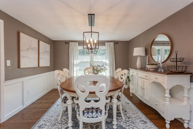 5 Crest Drive, Lakeville, MA 02347