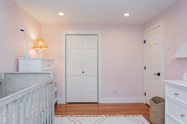 5 Crest Drive, Lakeville, MA 02347