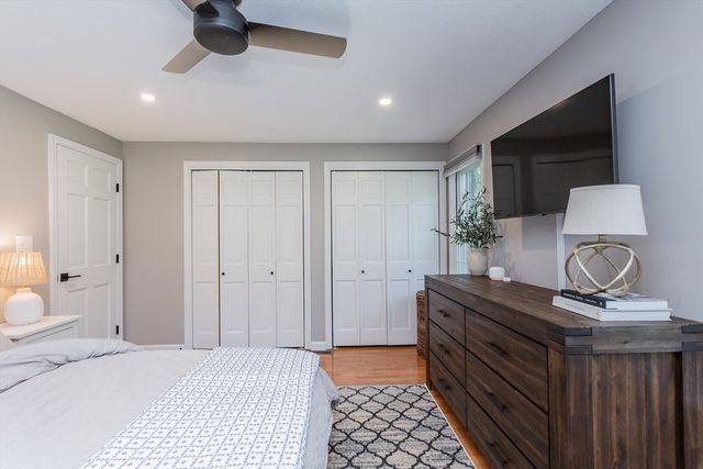 5 Crest Drive, Lakeville, MA 02347