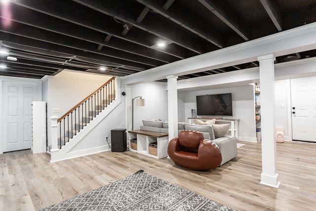 5 Crest Drive, Lakeville, MA 02347