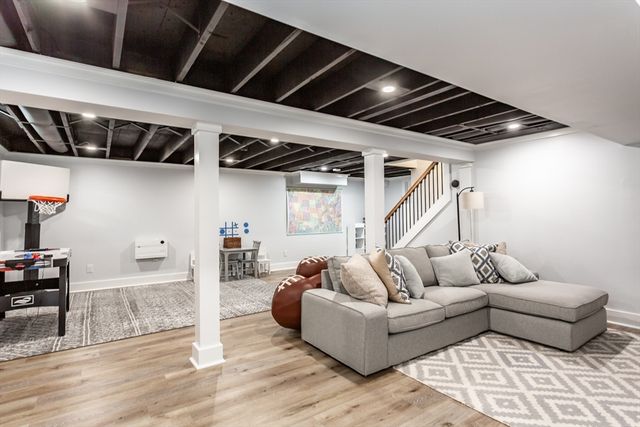 5 Crest Drive, Lakeville, MA 02347
