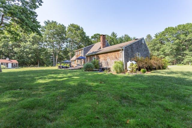 5 Crest Drive, Lakeville, MA 02347