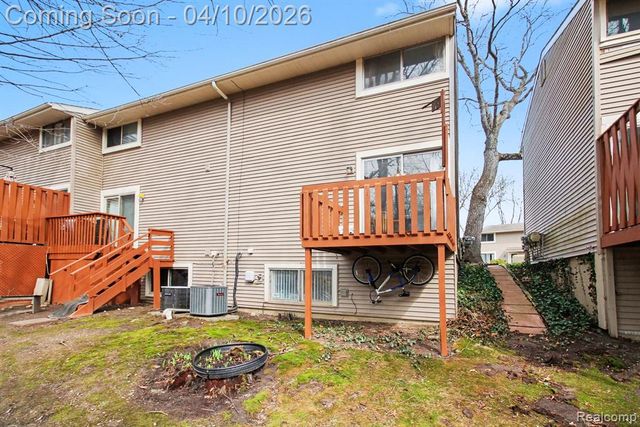 616 Rickett Road 118, Brighton, MI 48116