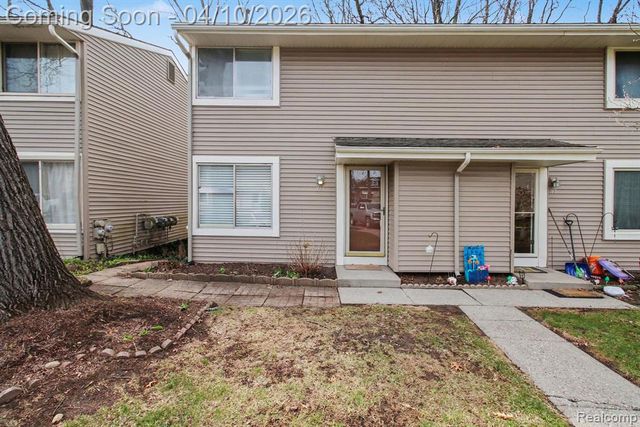 616 Rickett Road 118, Brighton, MI 48116