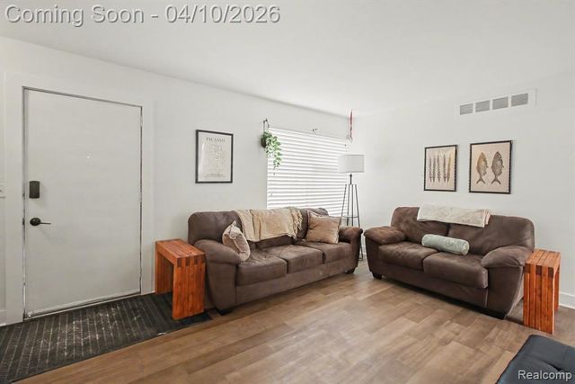 616 Rickett Road 118, Brighton, MI 48116