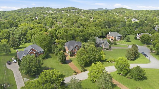 9236 Prestmoor Pl, Brentwood, TN 37027