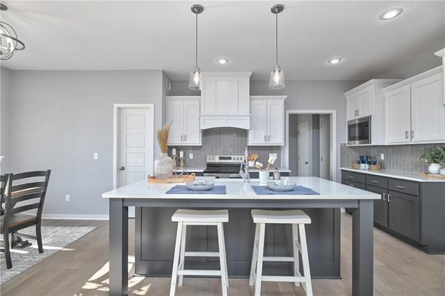 11460 S Langley Street, Olathe, KS 66061