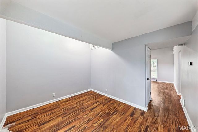 1031 Tavistock Circle, St Louis, MO 63129