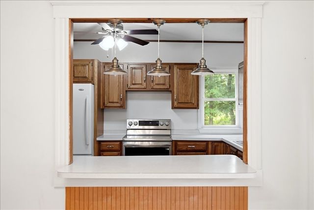15 Walnut St, West Bridgewater, MA 02379