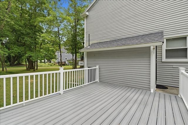 15 Walnut St, West Bridgewater, MA 02379